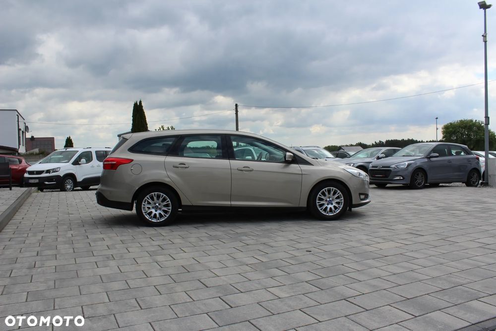 Ford Focus 1.6 TDCi ECOnetic 88g Start-Stopp-System Titanium - 11