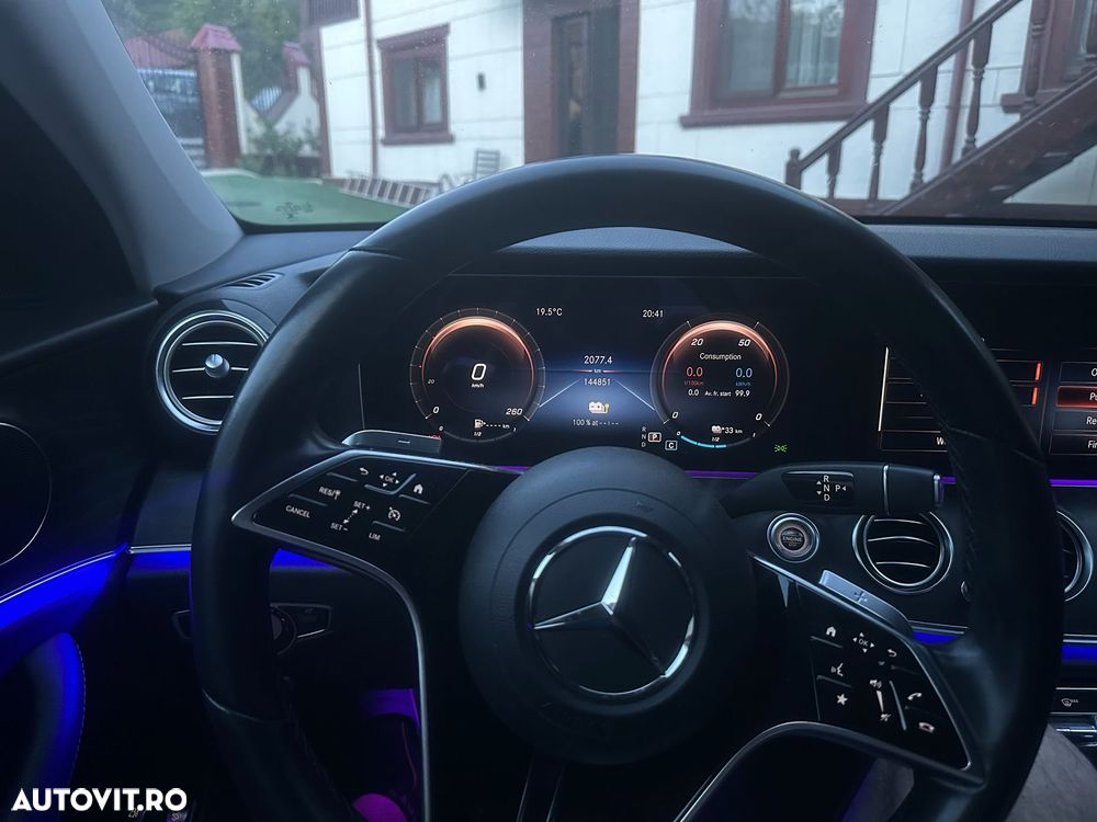 Mercedes-Benz E 300 4MATIC 9G-TRONIC Avantgarde - 5