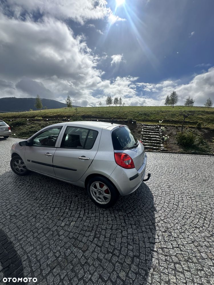 Renault Clio 2007 photo 3