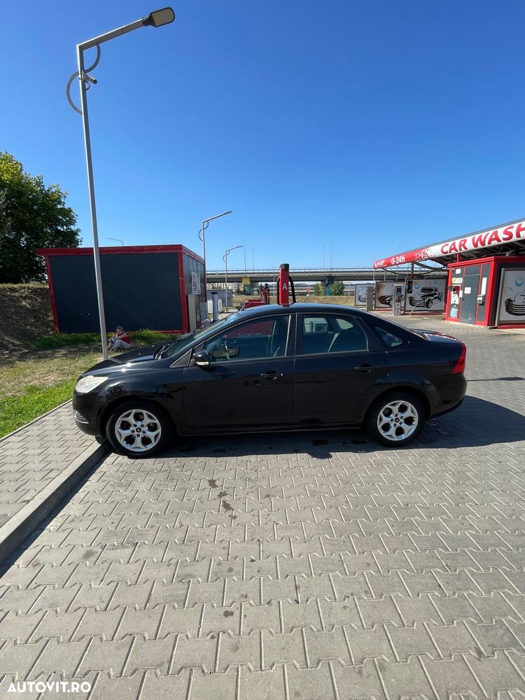 Ford Focus 1.6i Titanium - 2