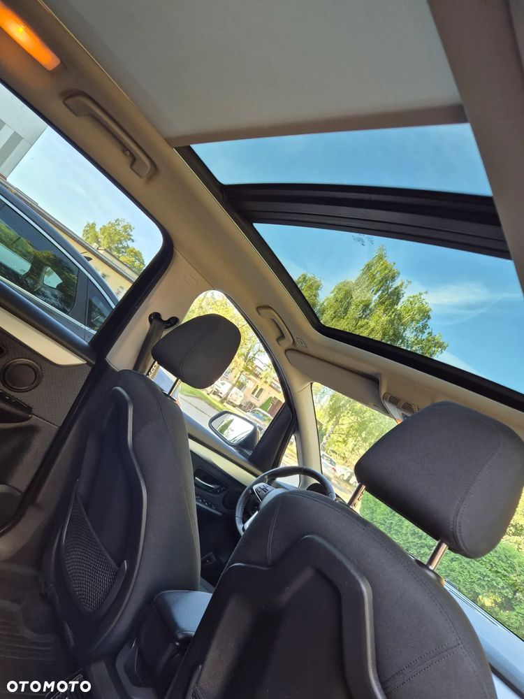 BMW Seria 2 218d Gran Tourer Luxury Line - 13