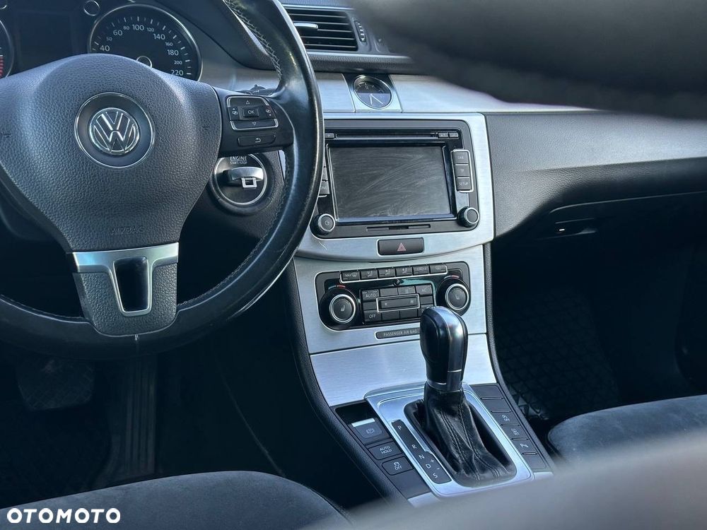 Volkswagen Passat 2.0 TDI 4Motion DSG BlueMotion Tech Comfortline - 13