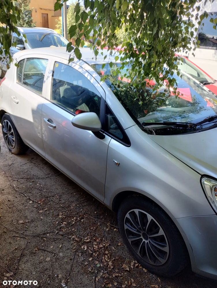 Opel Corsa - 1