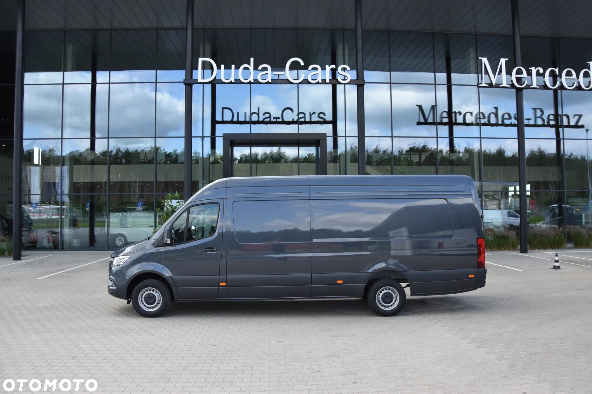 Mercedes-Benz Sprinter - 1
