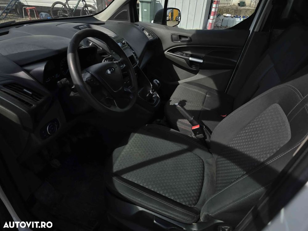 Ford Transit-Connect - 9