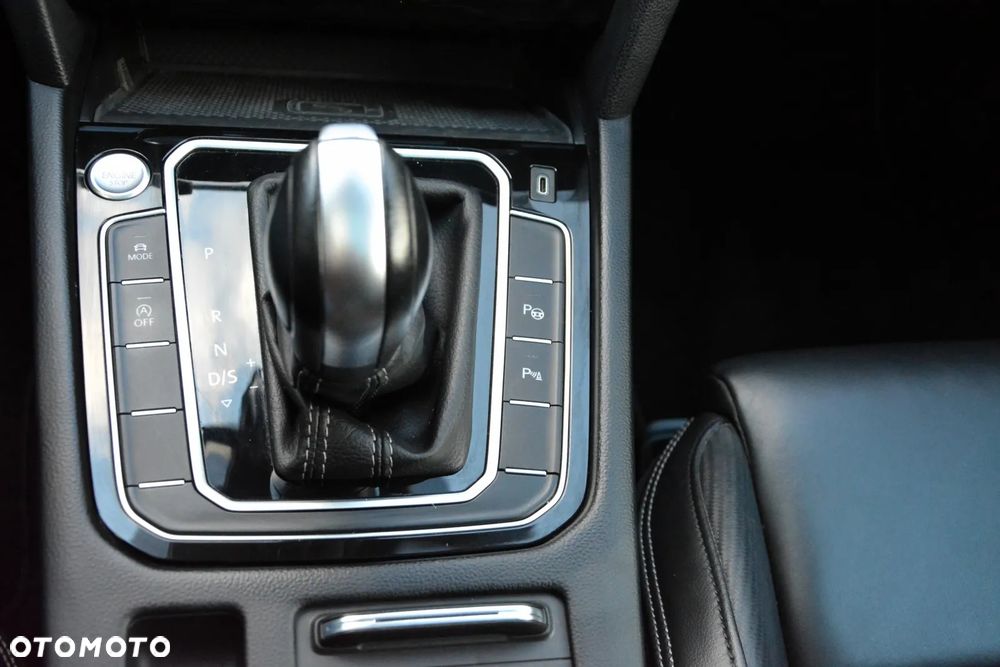 Volkswagen Passat 2.0 TSI Elegance DSG - 37