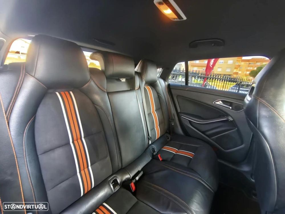 Mercedes-Benz CLA 220 (CDI) d 4Matic 7G-DCT Orange Art Edition - 7