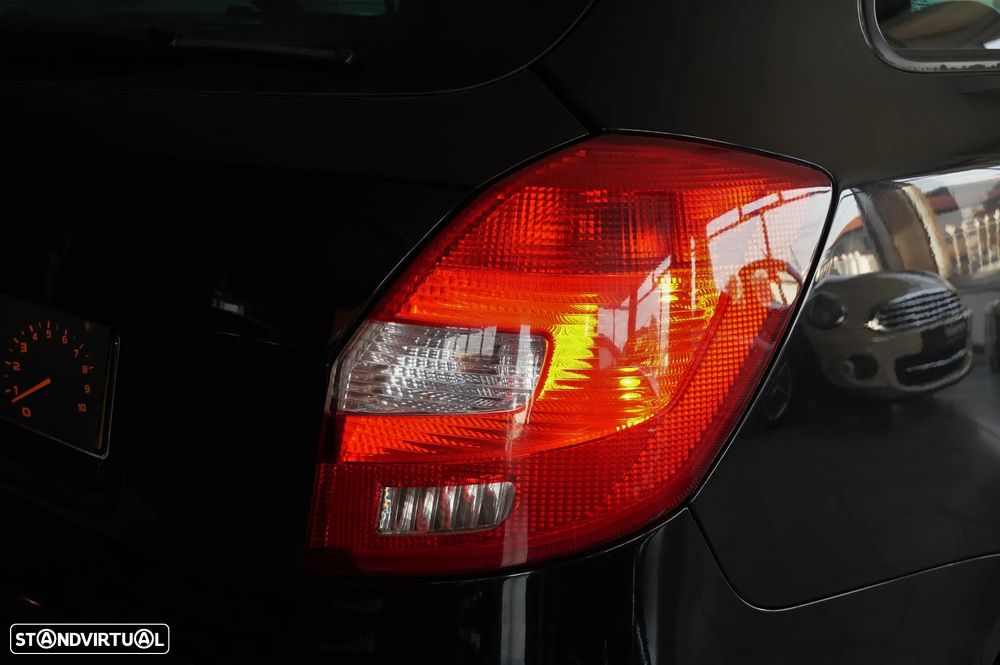 Skoda Fabia Break 1.2 TDi Style - 27