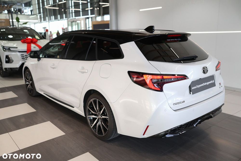 Toyota Corolla 2.0 Hybrid GR Sport Dynamic - 3