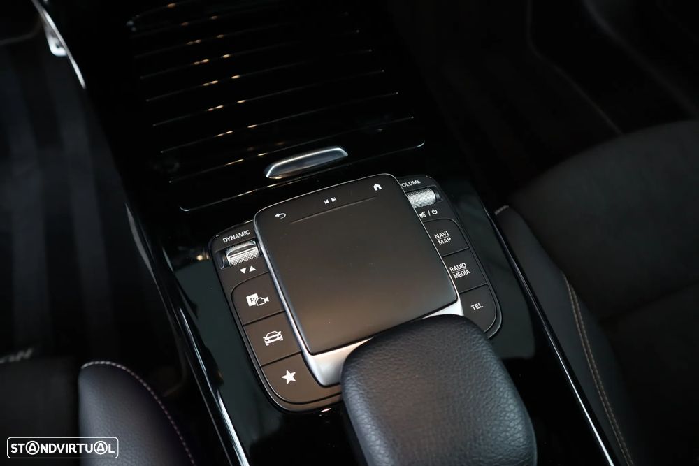 Mercedes-Benz A 250 e 8G-DCT AMG Line - 25