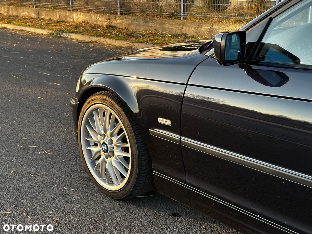 BMW Seria 3 330i - 25