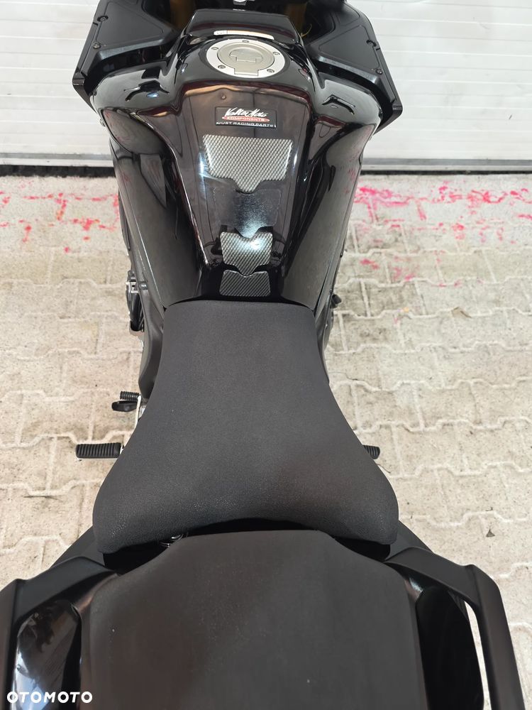 Yamaha FZ - 25