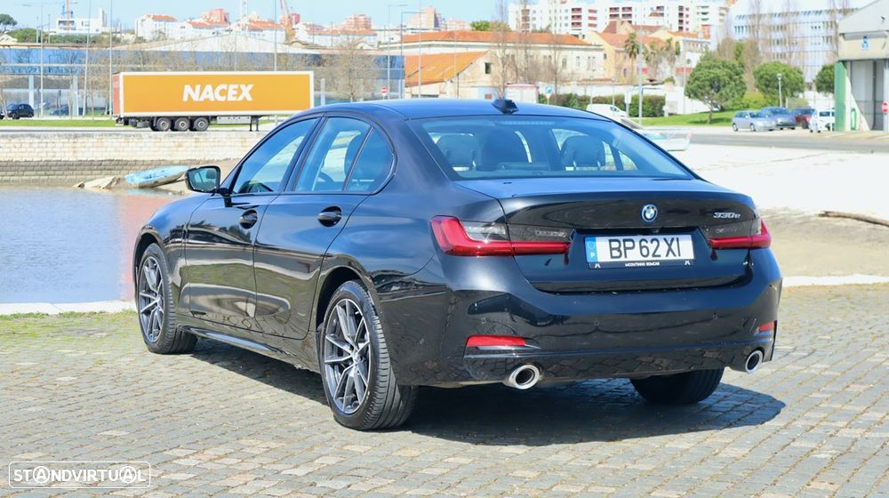 BMW 330 e Auto - 13