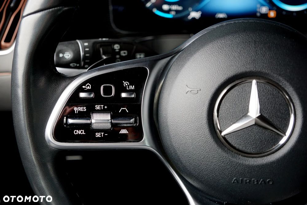 Mercedes-Benz EQC 400 4-Matic Sport - 29