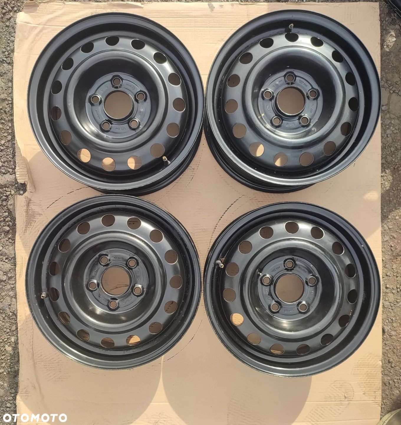 Felgi stalowe KIA Ceed 15 cali 5x114.3 5.5Jx15 ET47 - 1