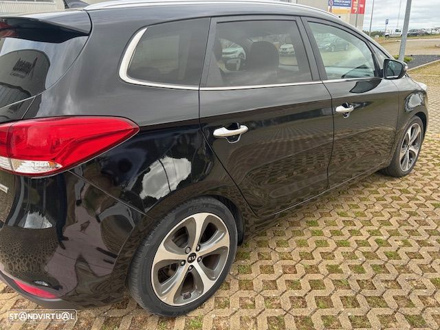 Kia Carens 1.7 CRDi ISG TX 7DCT - 13