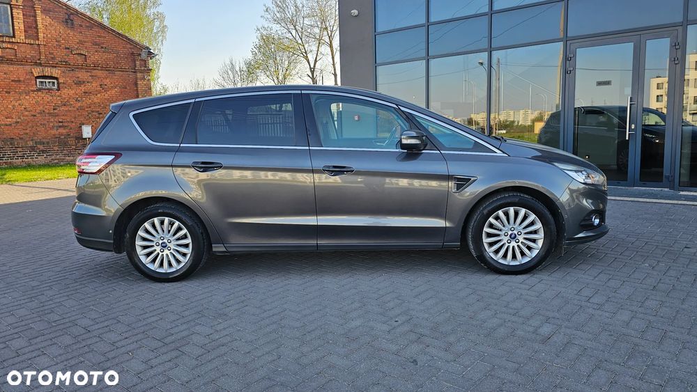 Ford S-Max - 17