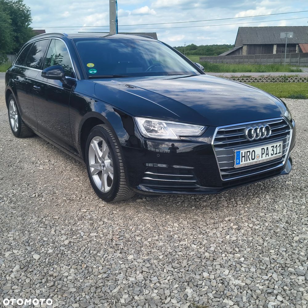 Audi A4 Avant 2.0 TDI Design - 10