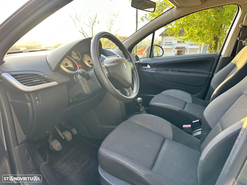 Peugeot 207 1.4 16V Active - 15