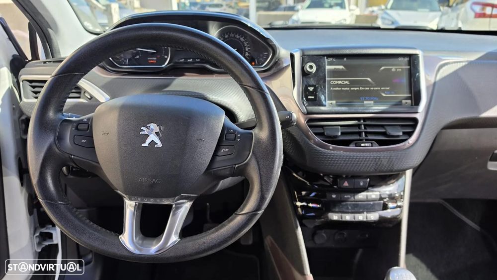 Peugeot 2008 1.6 e-HDi Allure - 8