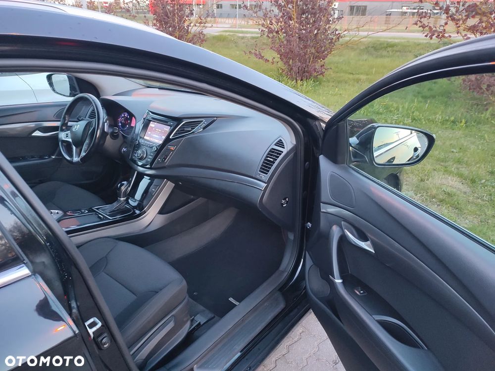 Hyundai i40 Kombi 1.7 CRDi DCT Premium - 13