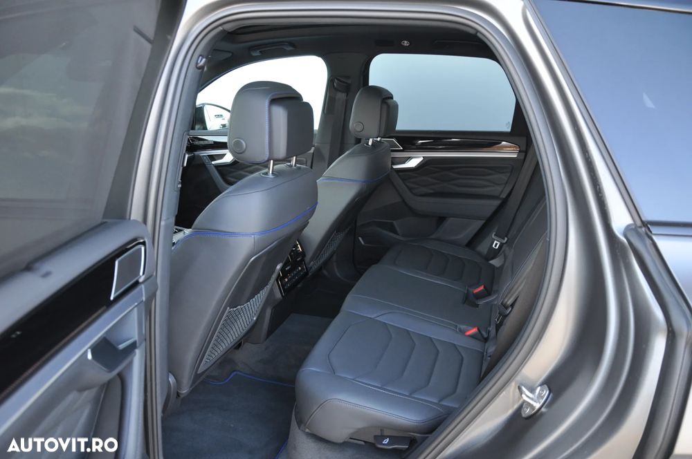 Volkswagen Touareg V6 TSI eHybrid PHEV R - 31