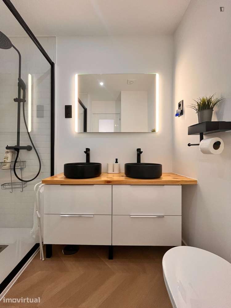 Apartamento com 1 quartos - localizado em Sé Porto - Grande imagem: 3/34