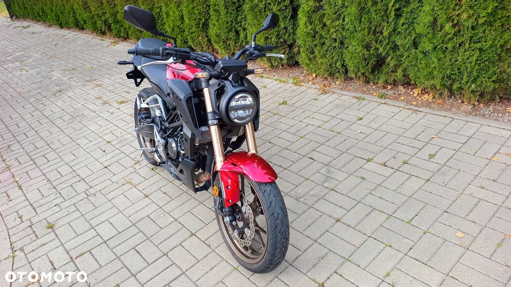Honda CB - 23