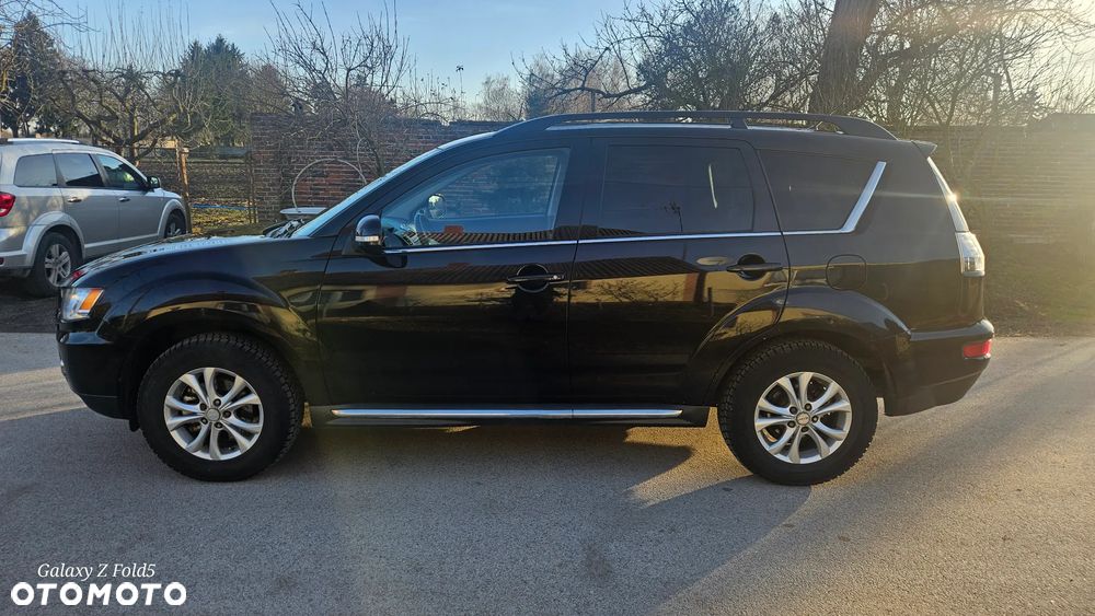 Mitsubishi Outlander - 24