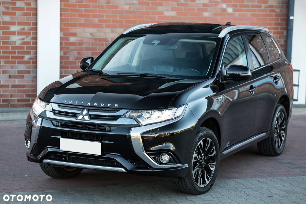 Mitsubishi Outlander Instyle NAVI + - 3