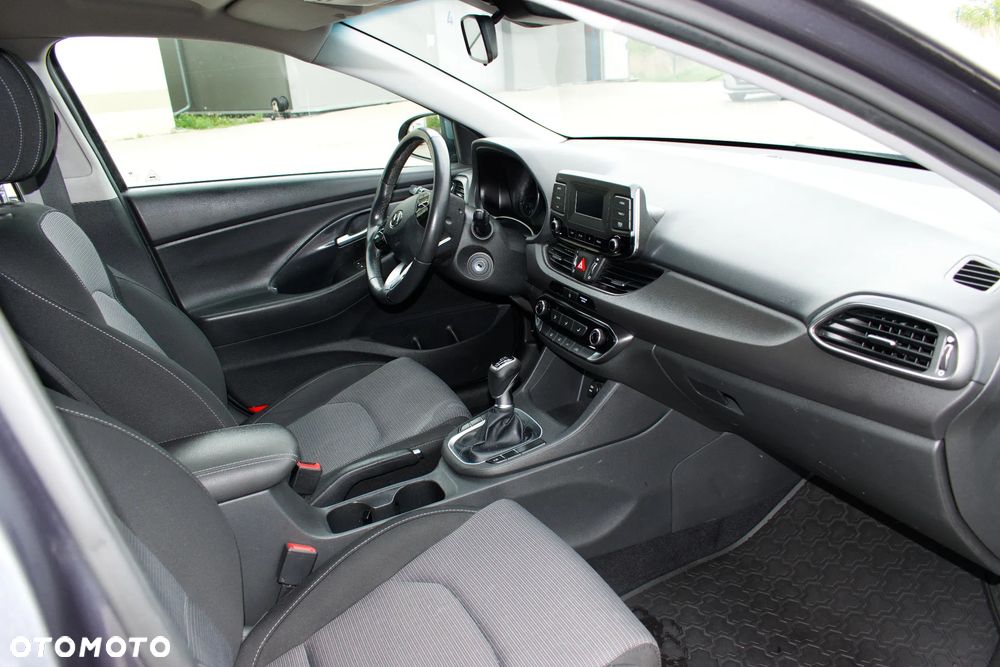 Hyundai i30 1.4 Comfort - 12