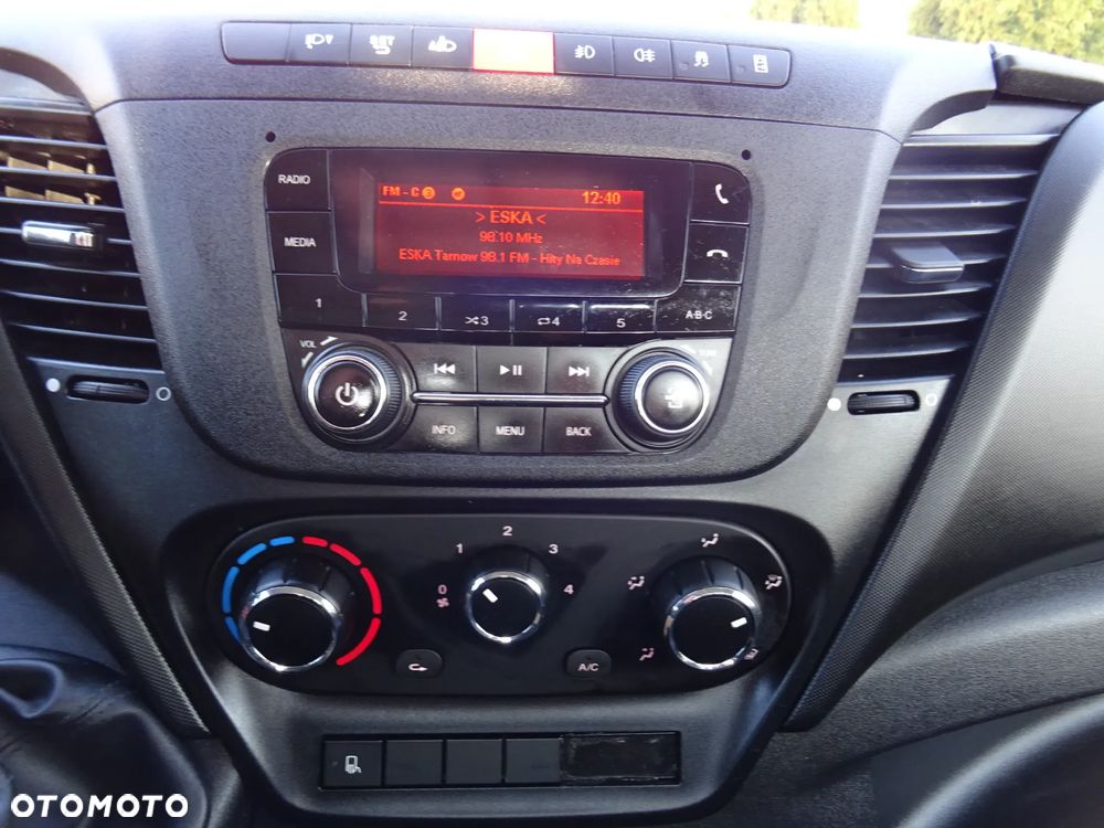 Iveco 35c15 Wywrotka 3-stronna 3,0 HPI Wzmocnione Resory Klima - 26