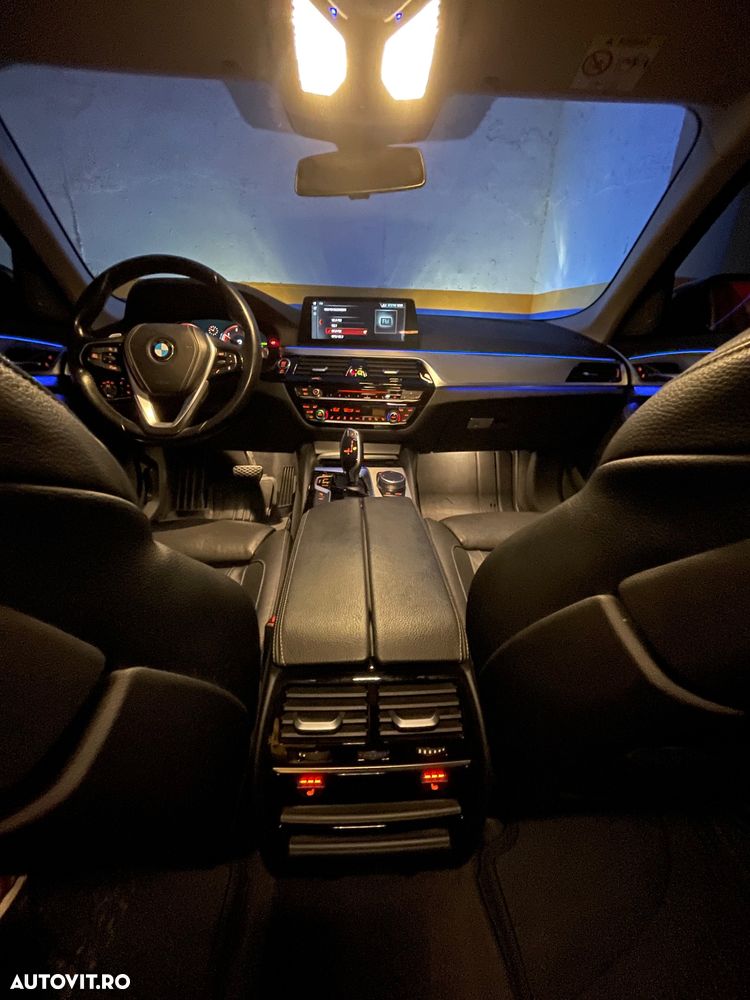 BMW Seria 5 520d xDrive AT - 14