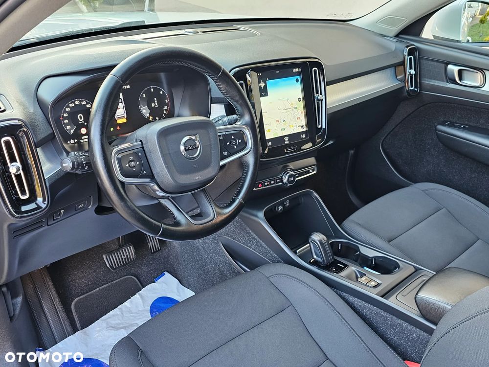 Volvo XC 40 D3 SCR Momentum - 23