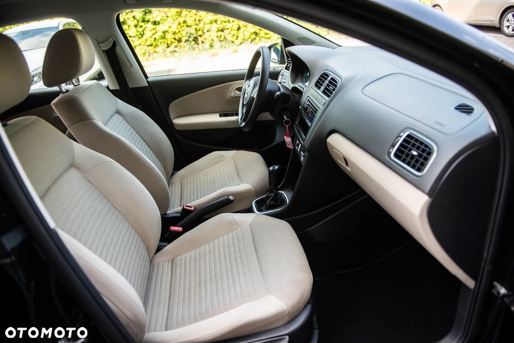 Volkswagen Polo 1.4 16V Comfortline - 26