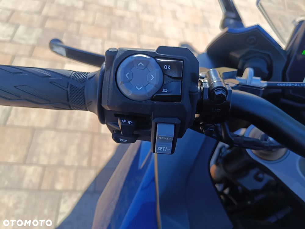 Suzuki GSX 1000 - 30
