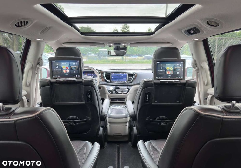 Chrysler Pacifica - 19