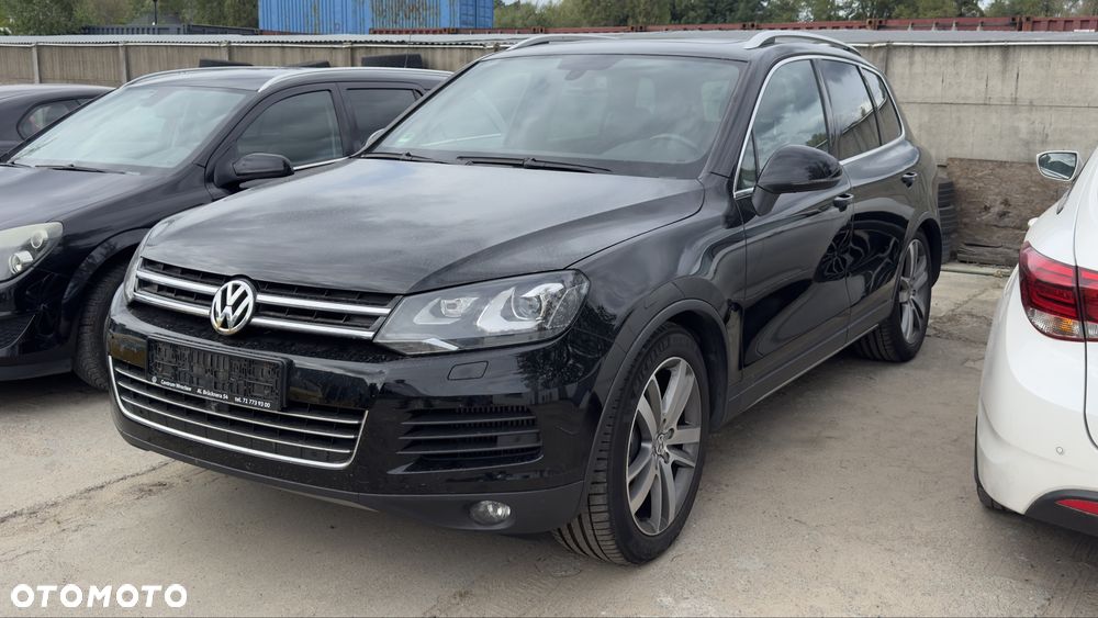 Volkswagen Touareg - 1