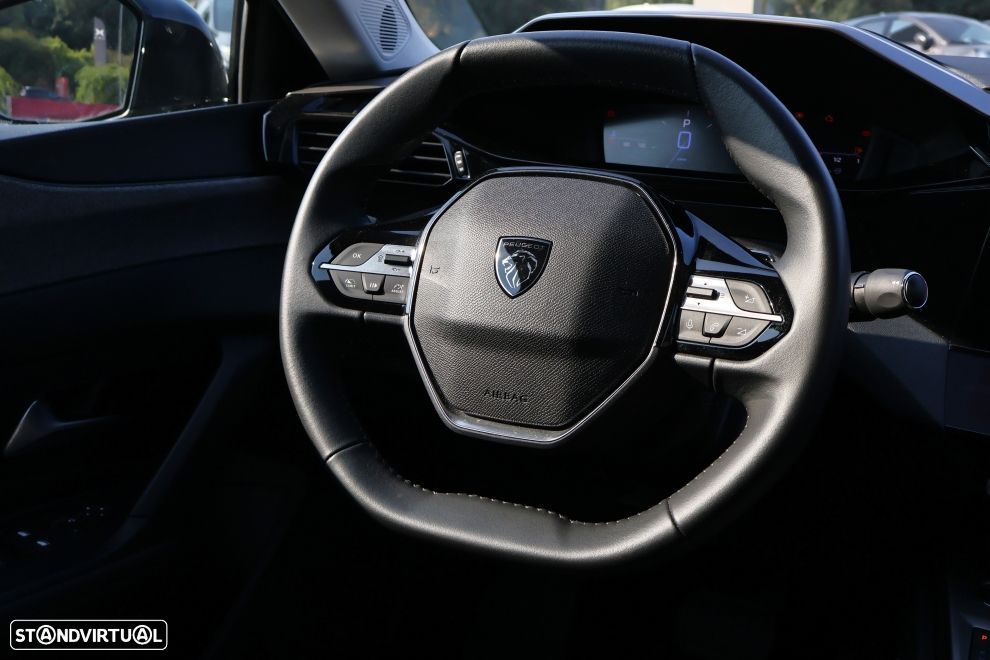 Peugeot 408 1.2 Hybrid Allure e-DCS6 - 10
