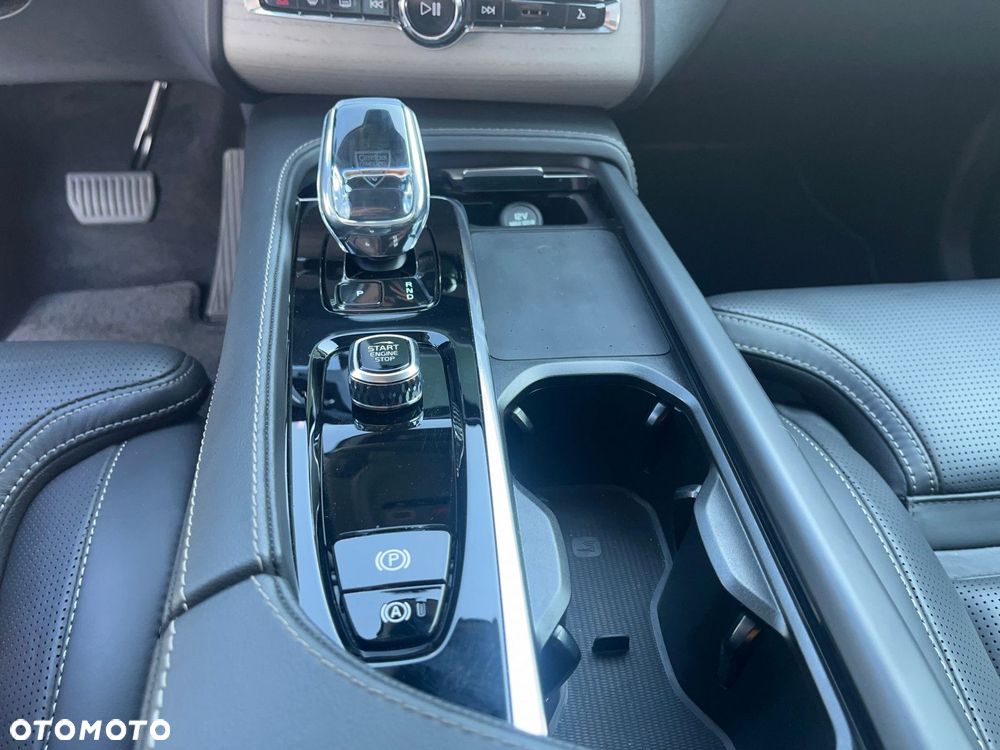 Volvo XC 90 - 12