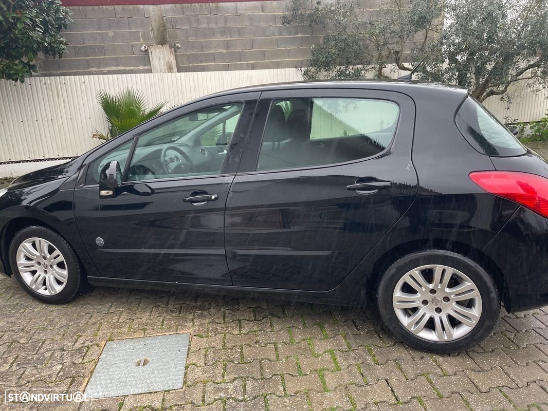 Peugeot 308 1.6 HDi Executive - 4