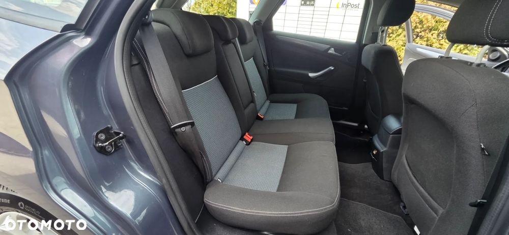 Ford Mondeo 2.0 TDCi Ghia - 25