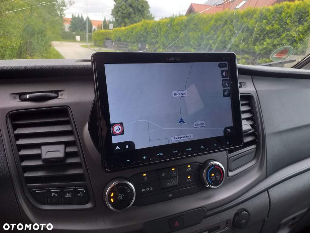 Ford Transit 4X4 CARADO  4 - Osobowy - 13