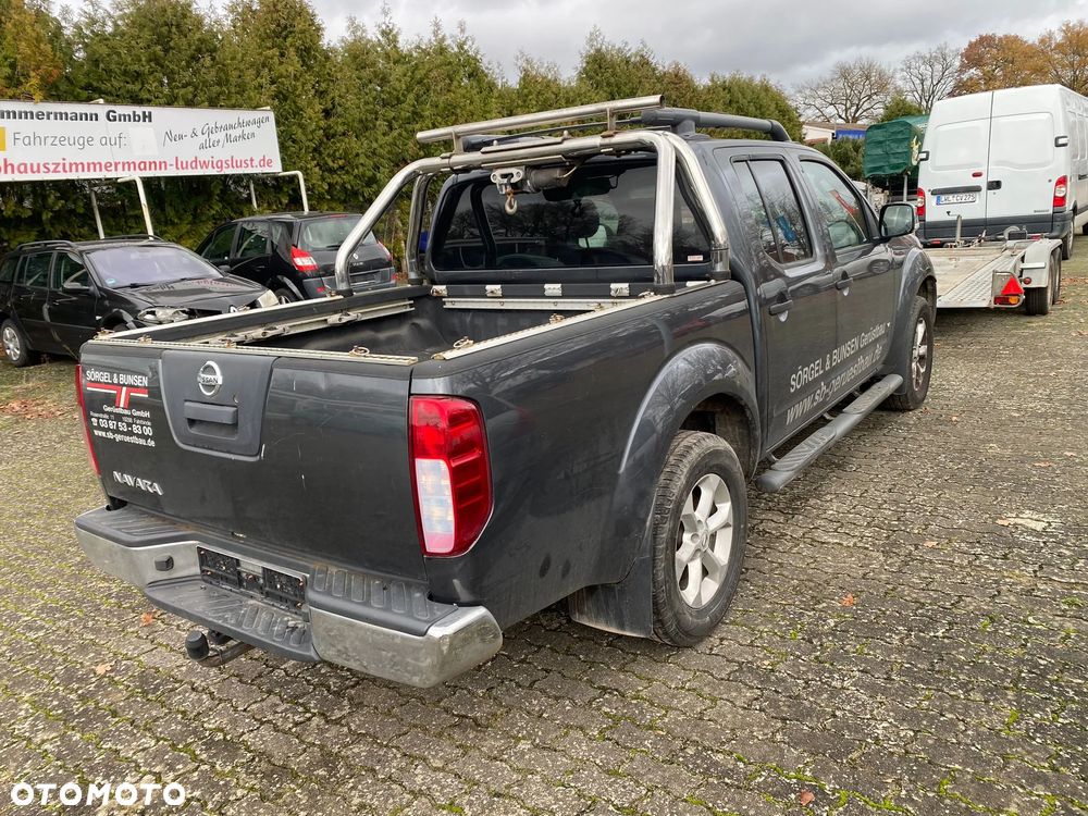 Nissan Navara 3.0 D V6 Platinum Long EU5 - 6