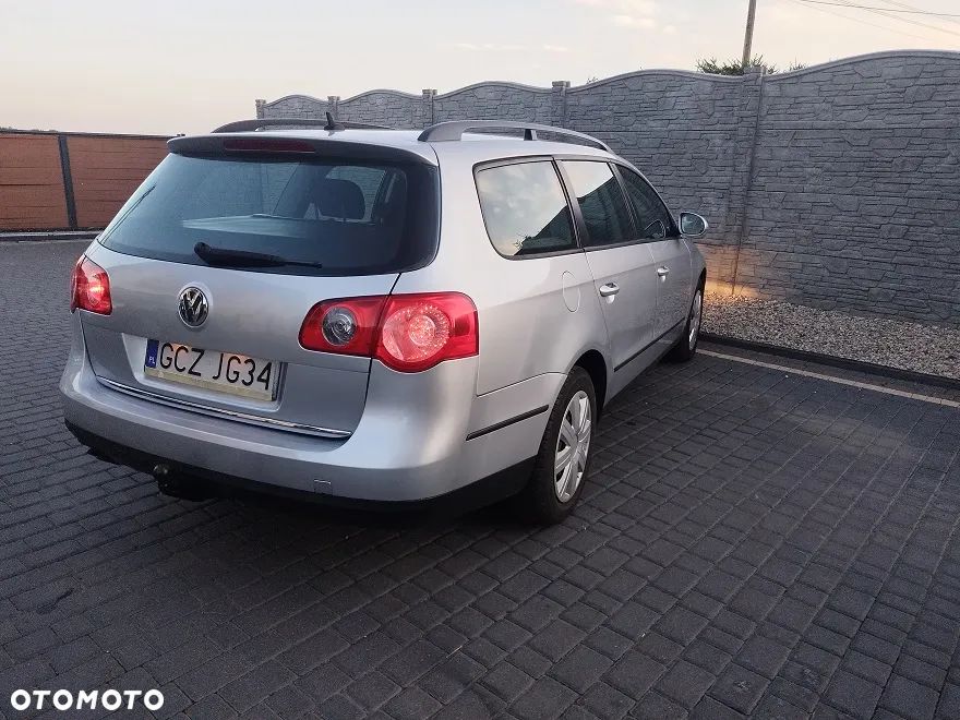 Volkswagen Passat 1.9 TDI Comfortline - 8