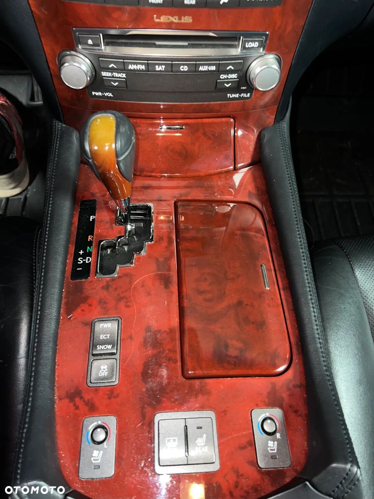 Lexus LS 460 Elite AWD - 17