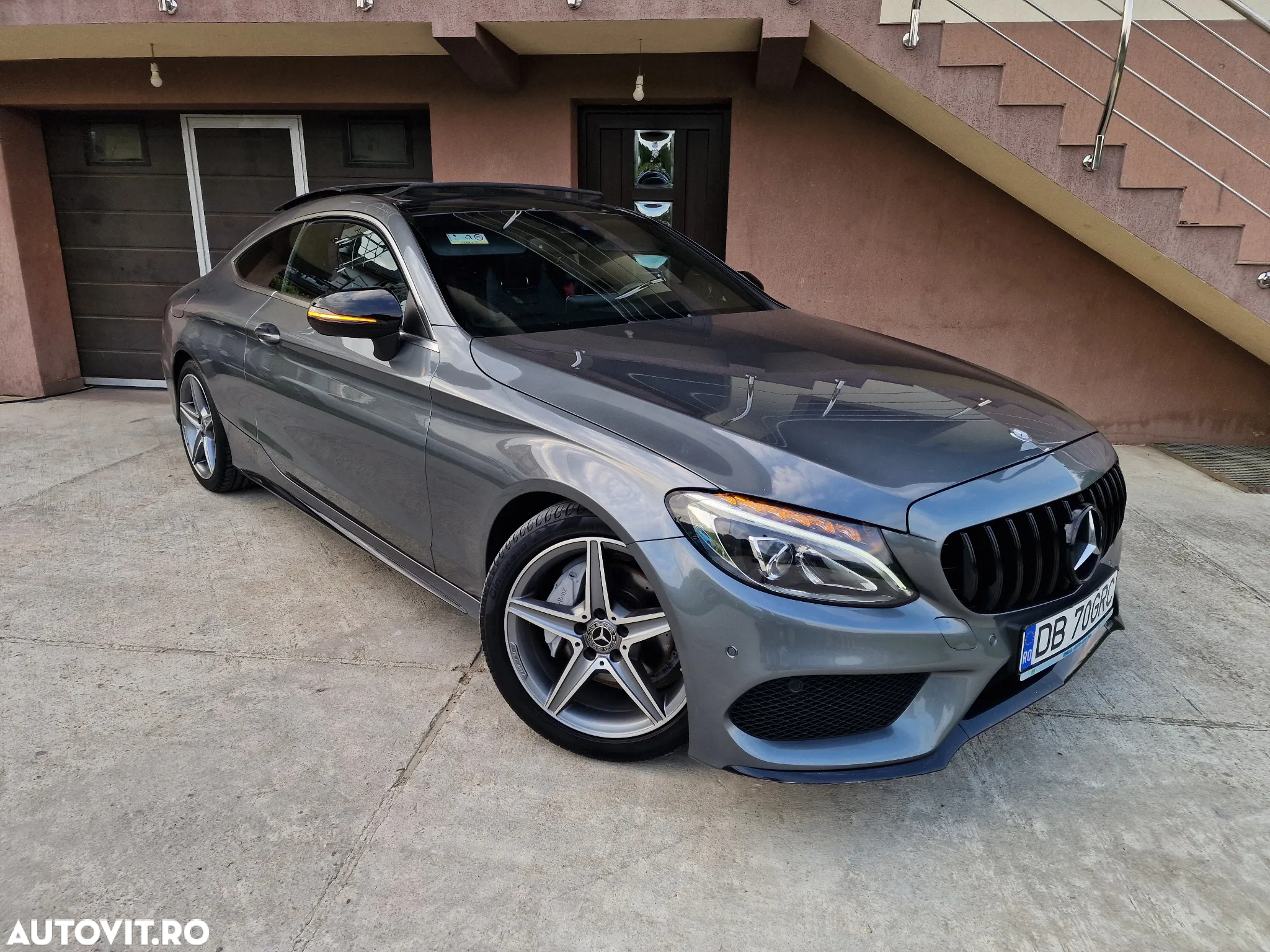 Mercedes-Benz C 220 d Coupe 9G-TRONIC AMG Line - 38