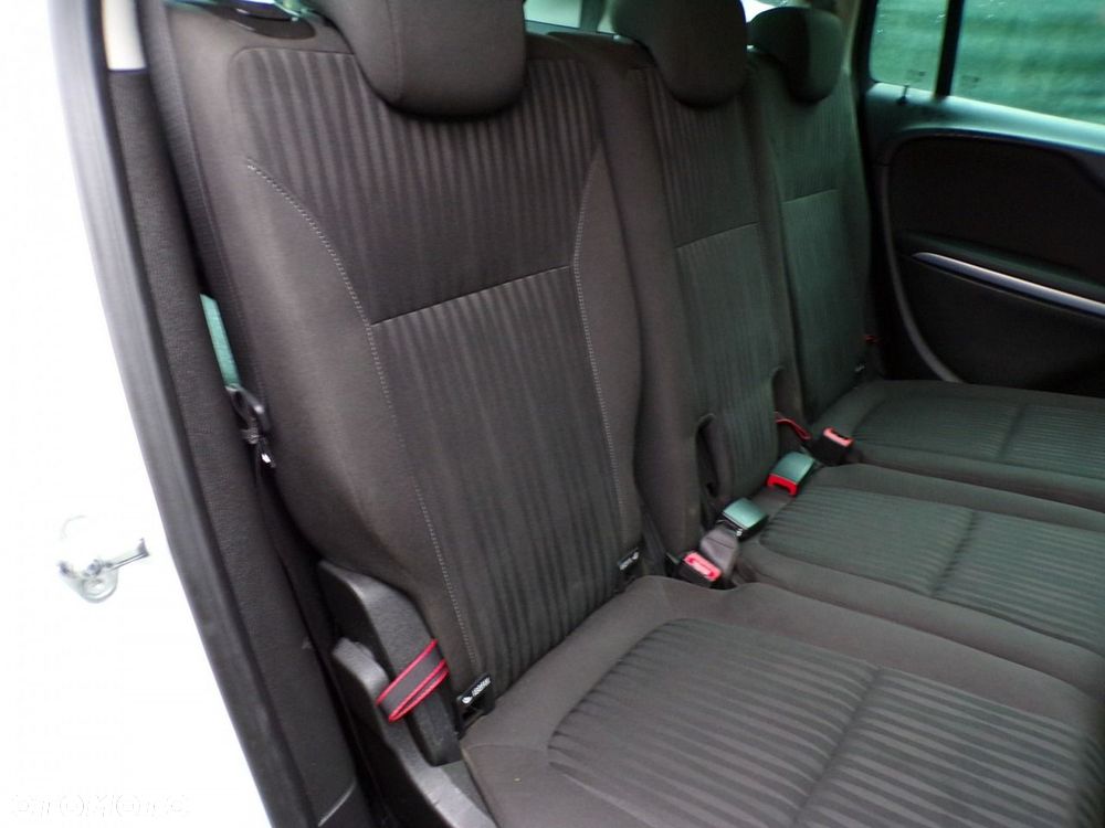 Opel Zafira - 29