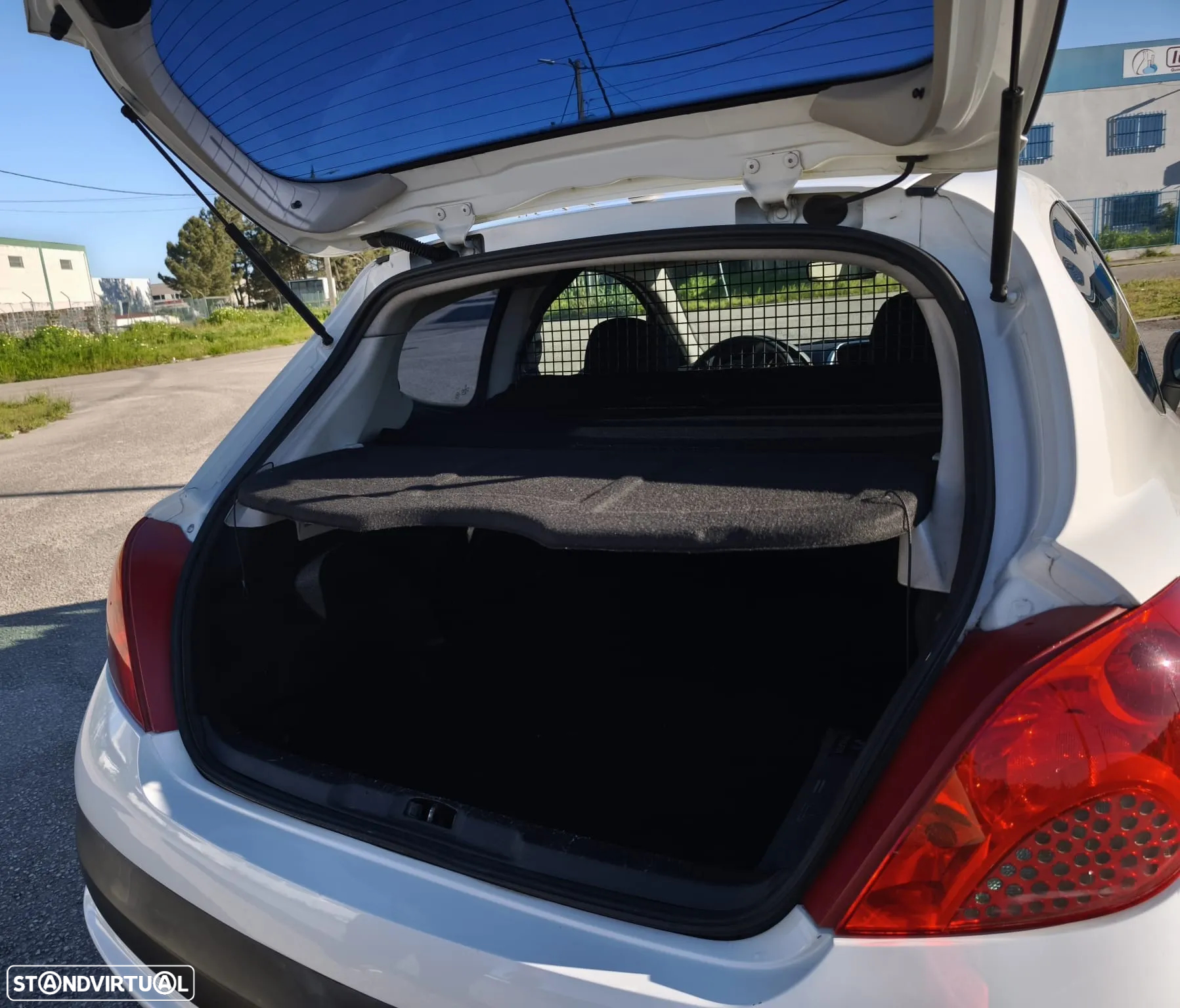 Peugeot 207 1.4 HDi Urban - 5