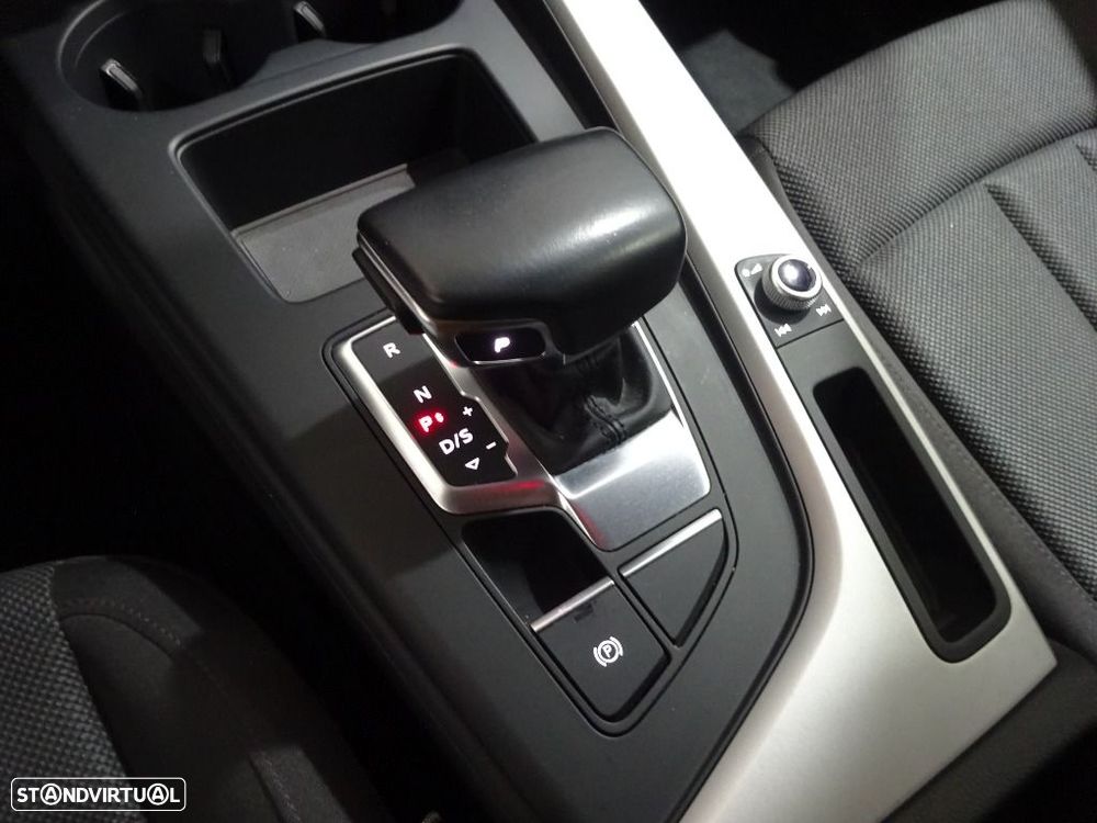 Audi A4 35 TDI S tronic - 28